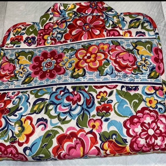Vera Bradley Other - Vera Bradley "Retired Hope
Garden" Hanging Travel Organizer, like New